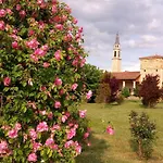 Bed & Breakfast B&B Villa Trissino Rossi *