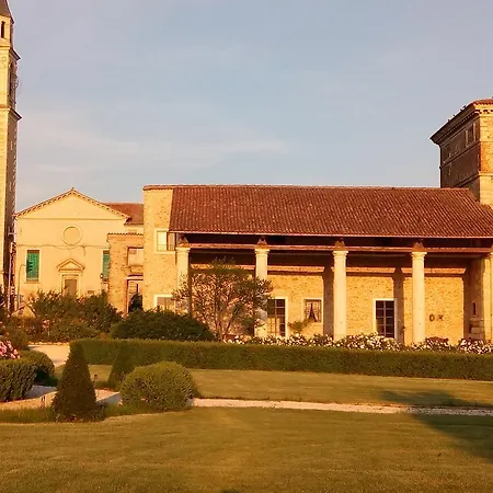 فندق مبيت وإفطار B&B Villa Trissino Rossi *